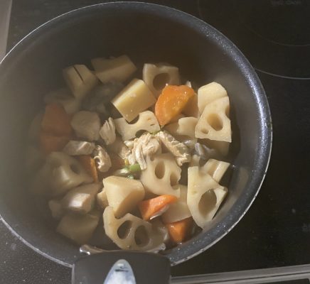 片麻痺の料理(筑前煮)